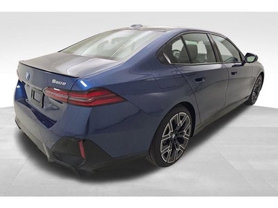 2027 BMW 550e 550e xDrive