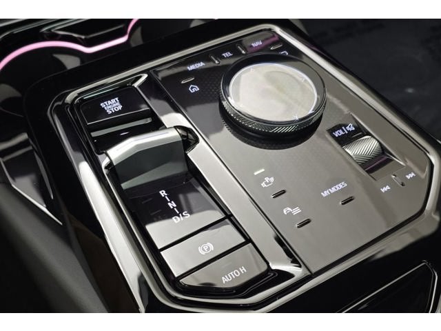 2027 BMW 550e 550e xDrive