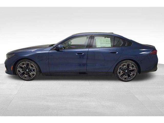 2027 BMW 550e 550e xDrive