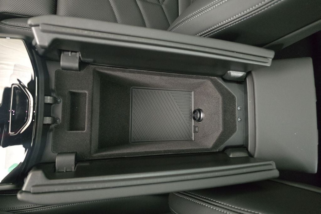 2027 BMW 550e 550e xDrive