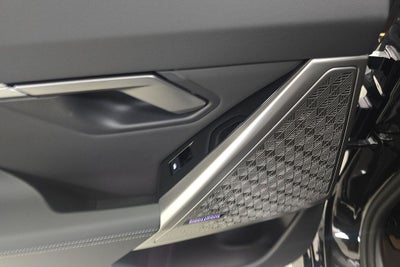 2027 BMW 550e 550e xDrive