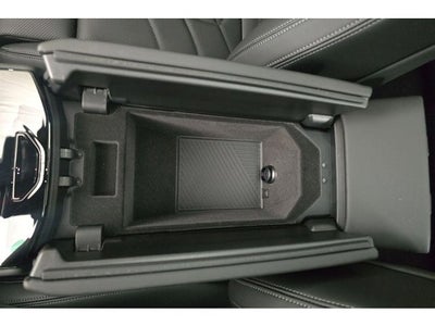 2027 BMW 550e 550e xDrive