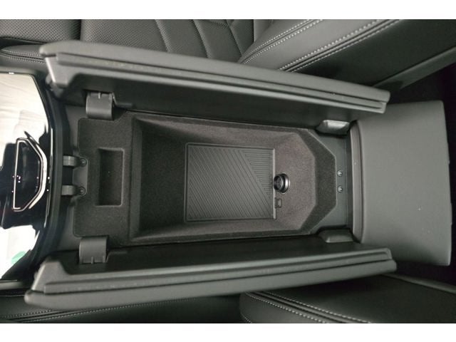 2027 BMW 550e 550e xDrive