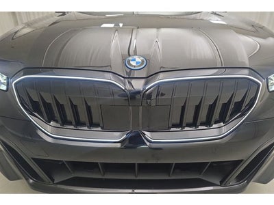 2027 BMW 550e 550e xDrive