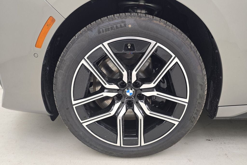 2026 BMW 740i 740i xDrive
