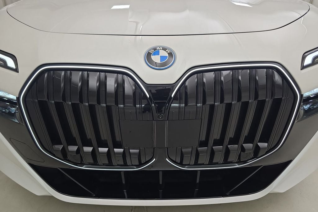 2026 BMW 750e xDrive 750e xDrive