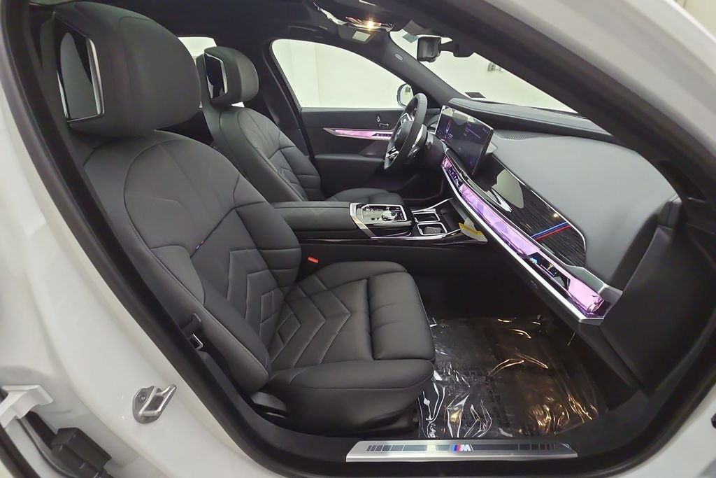 2026 BMW 750e xDrive 750e xDrive