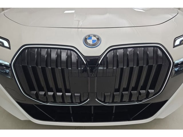 2026 BMW 750e xDrive 750e xDrive