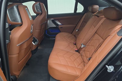 2025 BMW 750e xDrive 750e xDrive