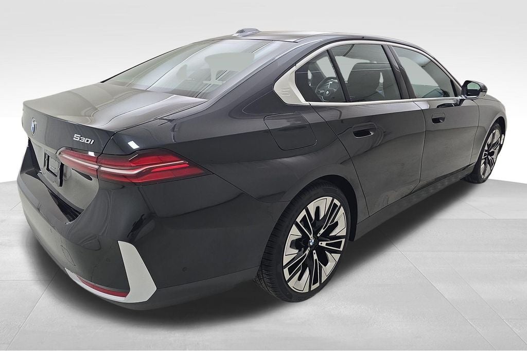 2027 BMW 530i 530i xDrive