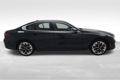 2027 BMW 530i 530i xDrive