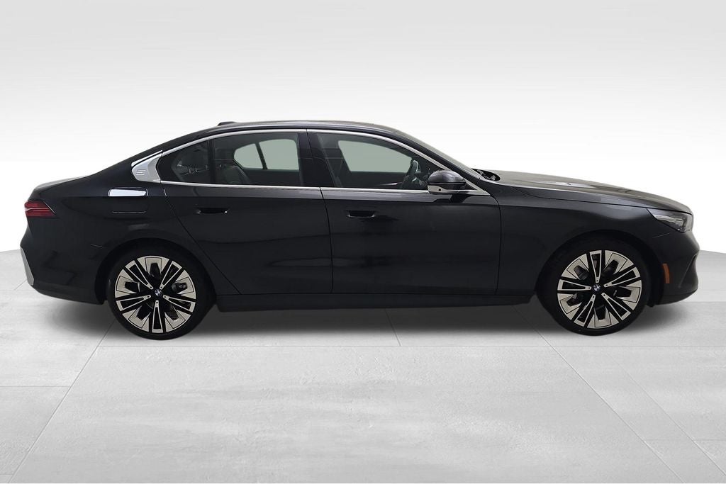2027 BMW 530i 530i xDrive