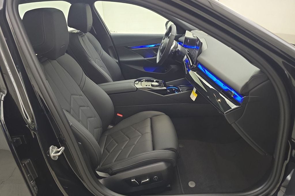 2027 BMW 530i 530i xDrive