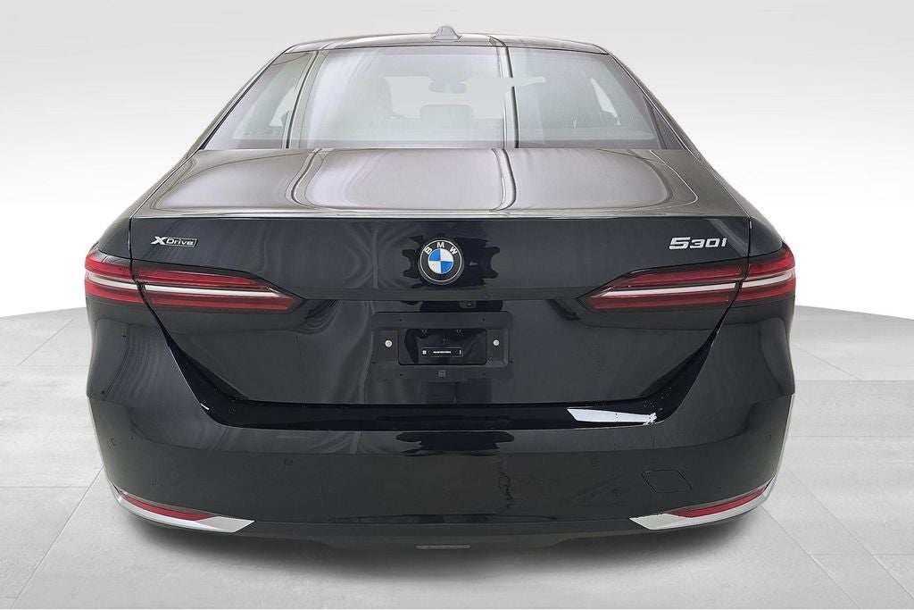 2027 BMW 530i 530i xDrive