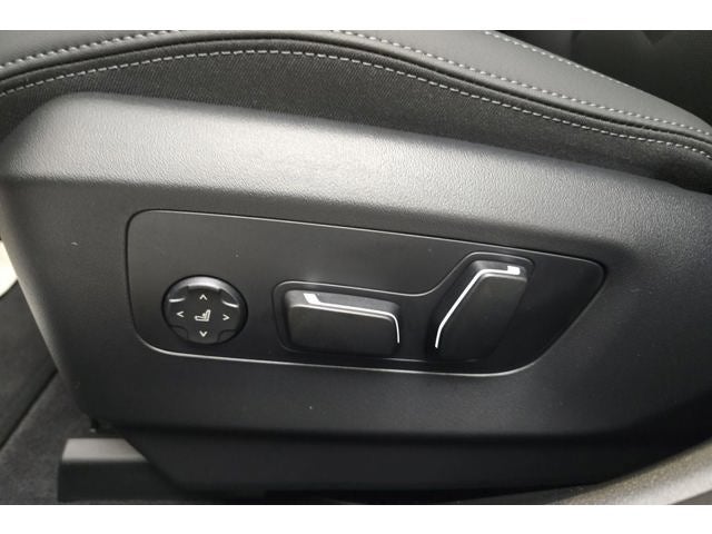 2027 BMW 530i 530i xDrive