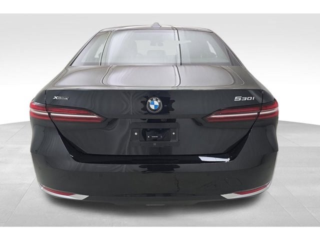 2027 BMW 530i 530i xDrive