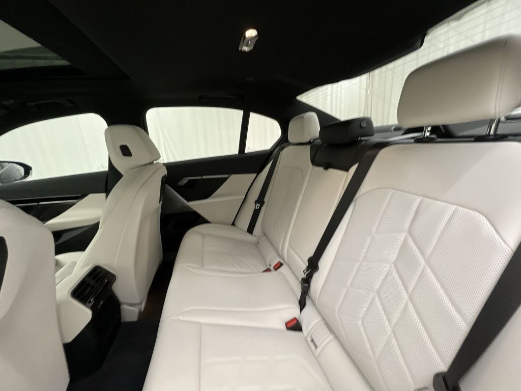 2024 BMW 530i 530i xDrive