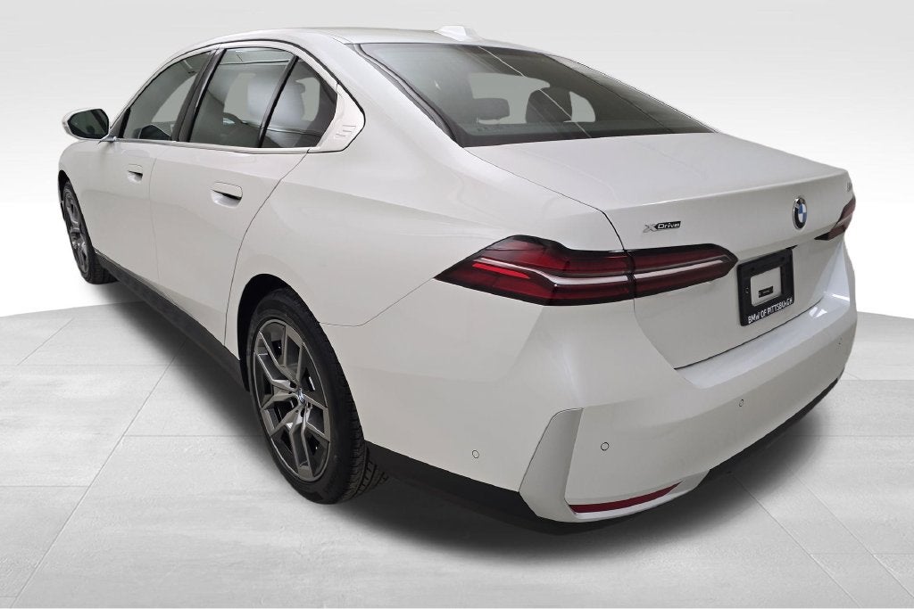 2027 BMW 530i 530i xDrive