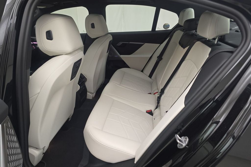 2027 BMW 540i 540i xDrive