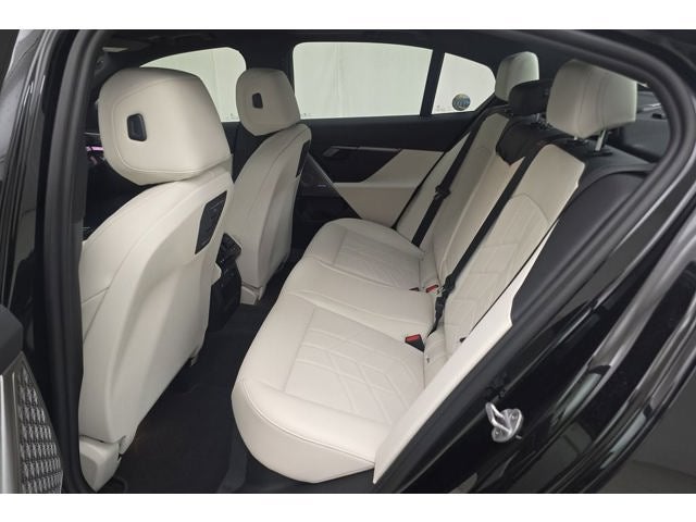 2027 BMW 540i 540i xDrive