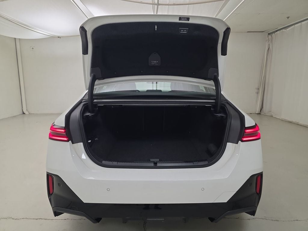 2025 BMW i5 xDrive40 xDrive40
