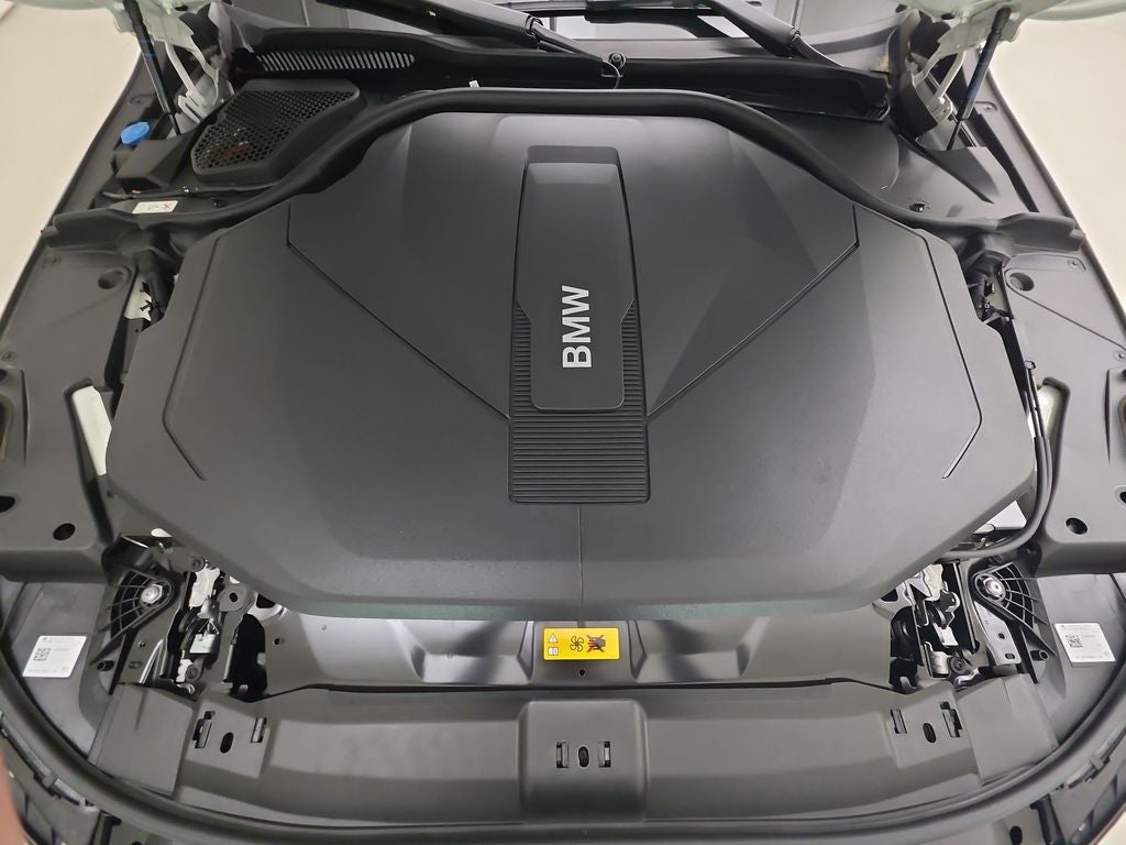 2025 BMW i5 xDrive40 xDrive40