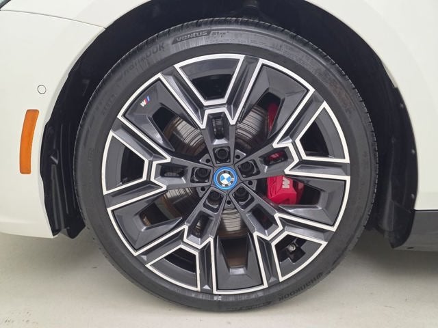 2025 BMW i5 xDrive40 xDrive40