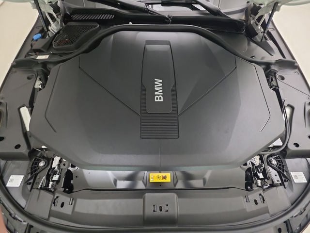 2025 BMW i5 xDrive40 xDrive40