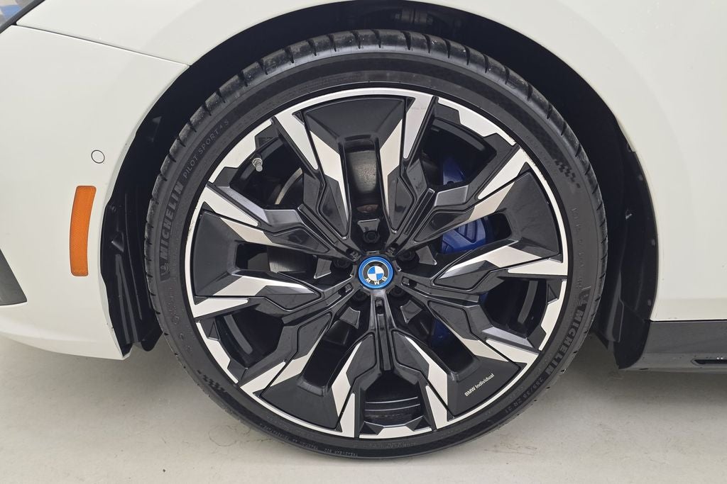 2024 BMW i5 M60
