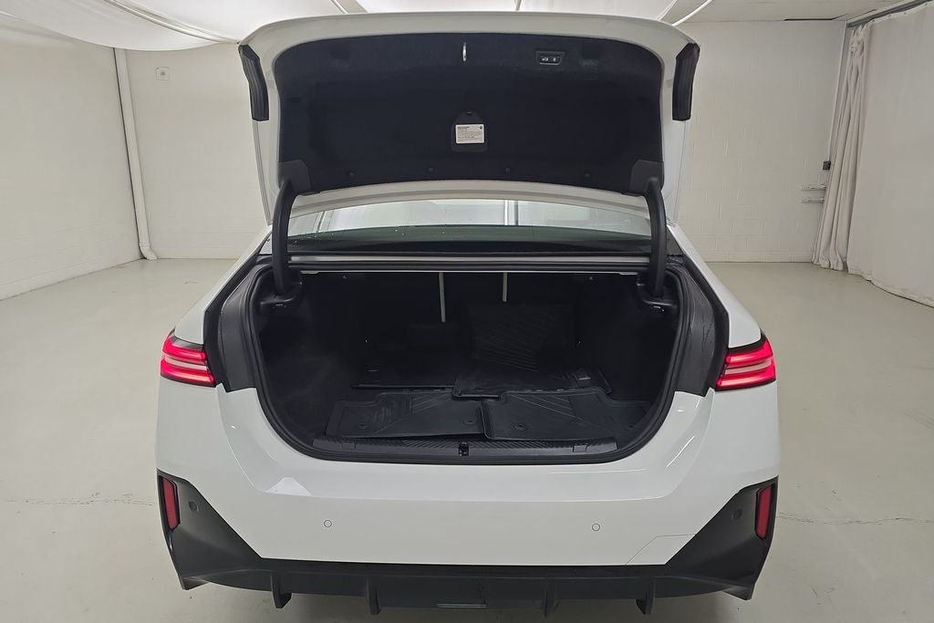 2024 BMW i5 M60