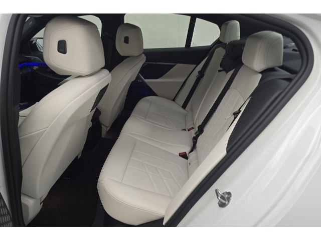 2024 BMW i5 M60
