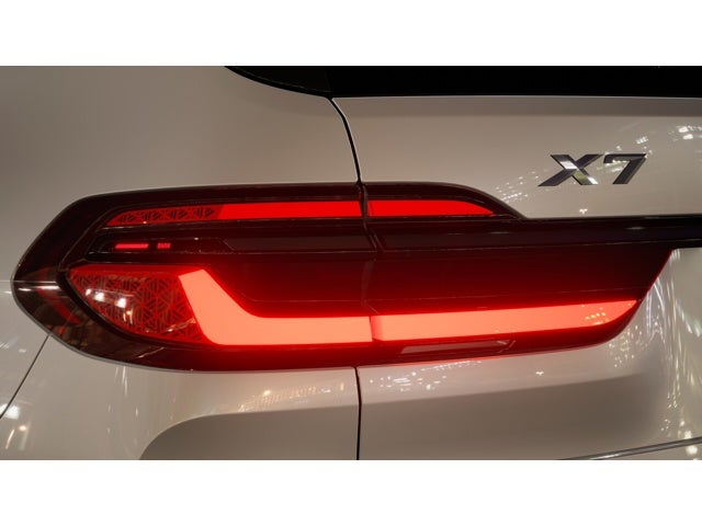 2027 BMW X7 xDrive40i
