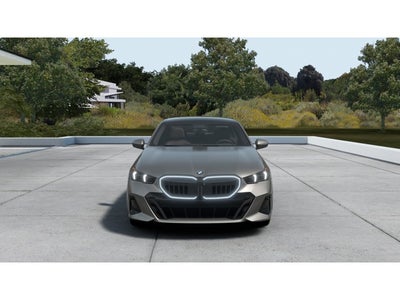 2027 BMW 550e 550e xDrive