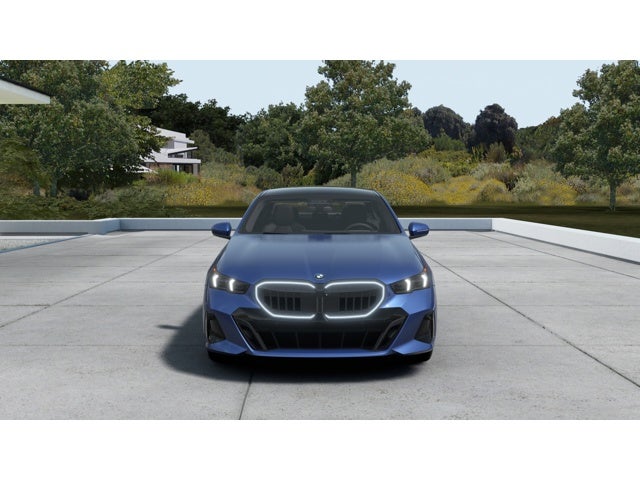 2027 BMW 550e 550e xDrive