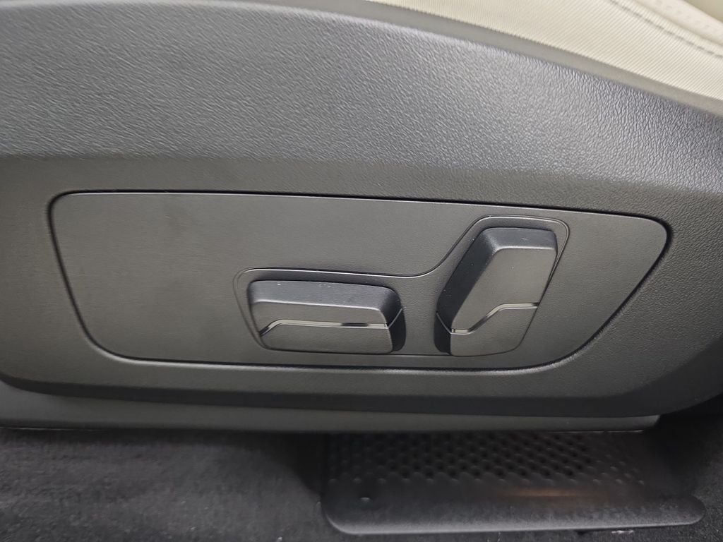 2027 BMW X1 Base